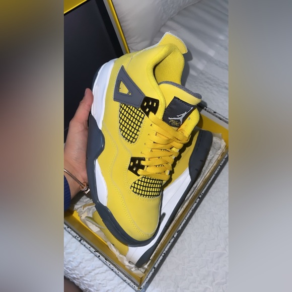 Jordan 4s